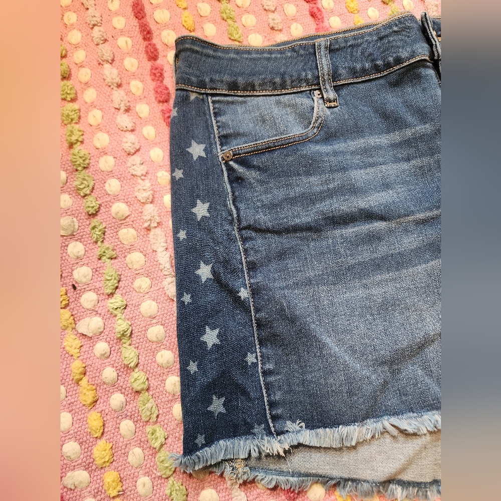 KanCan Maurices Denim Star Jean Shorts Size 20 New With Tags - Picture 3 of 8